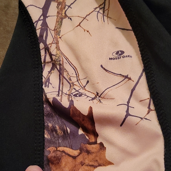 Pink Camo Shorts and Bra Set - Picture 3 of 5